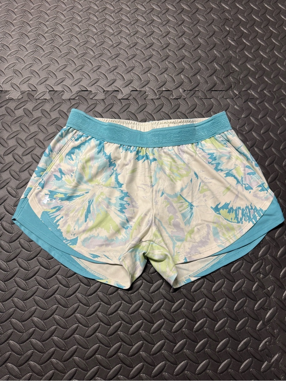 Under Armour HeatGear Women’s Small Blue Floral Running Shorts - Picture 2 of 12